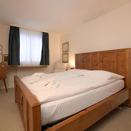 Lägenhet Chesa Gulas -