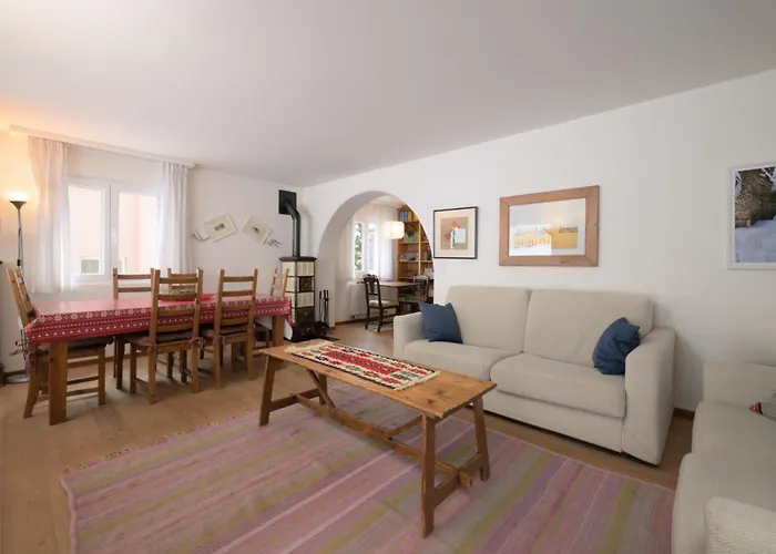 Apartment Chesa Gulas - *