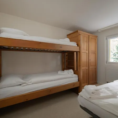 Chesa Gulas - 公寓